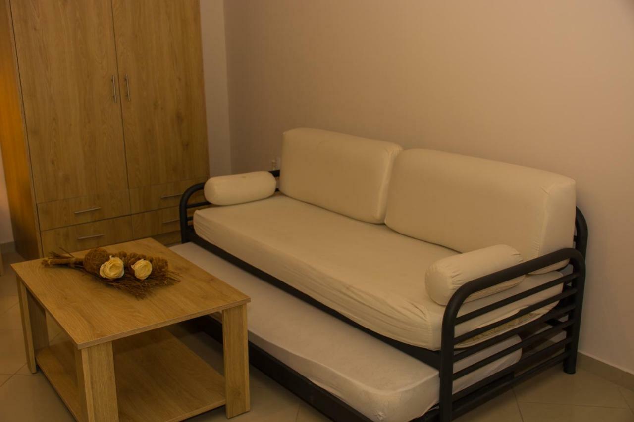 Central Luxury Studio Corinth 外观 照片